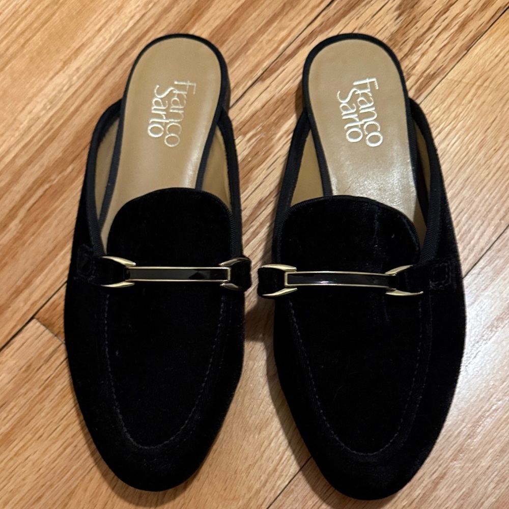 Franco Sarto PIPPA Black Mules Valet with Gold Detail Size 7M